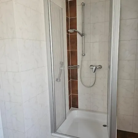 Alt Apartment *